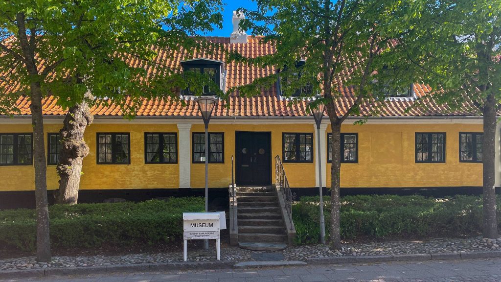 Sundby Samlingerne – Eksplore Arkivets Skjulte Skatte i Danmark
