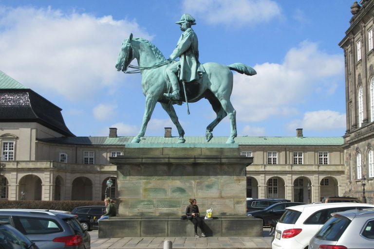 Rytterstatue af Christian IX